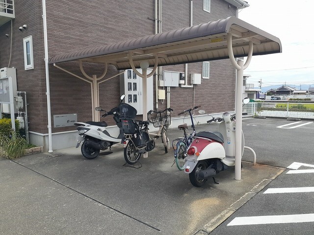 イーハトーヴ 勝根A棟の外観写真