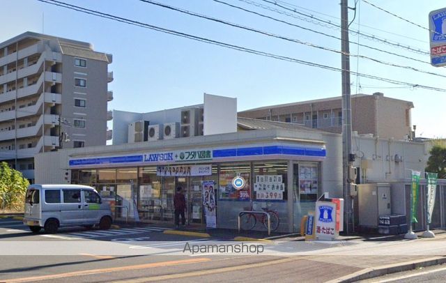 コンビニ　ローソン（コンビニ）まで675m
