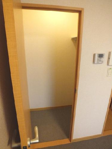 収納　ウォークインクローゼット