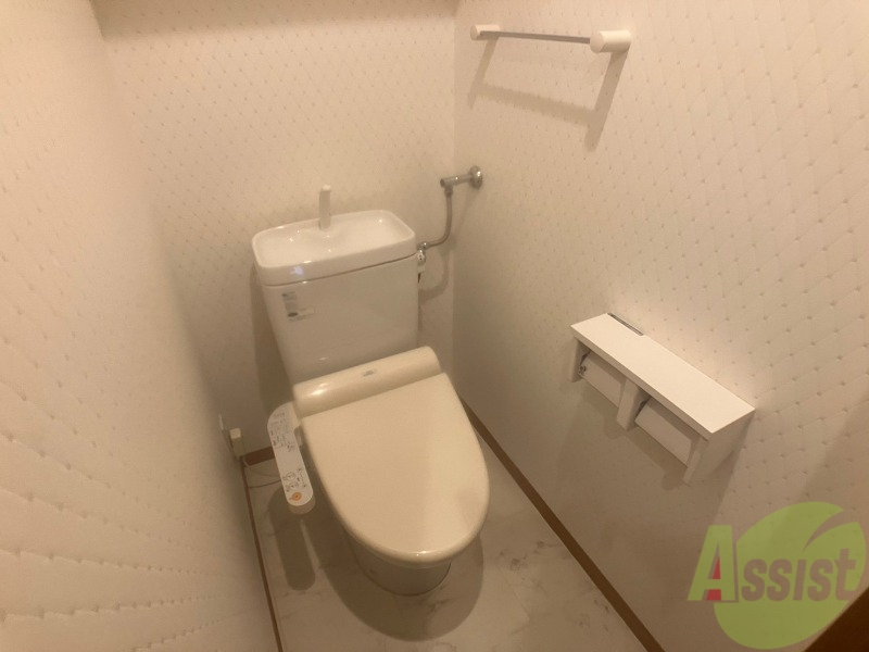 トイレ　トイレです。ウォシュレット付を探している方、おすすめです。