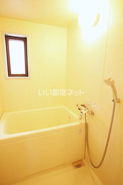 アヴニールドゥモエの風呂写真