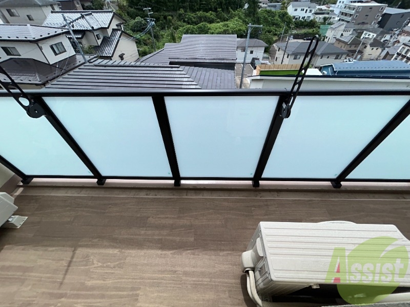 バルコニー　ベランダを撮影しました。洗濯物をたくさん干せそうです。