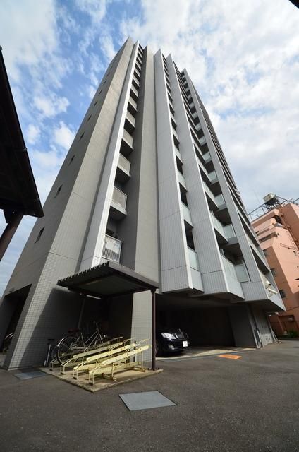 建物外観　★安心のオートロックマンション★