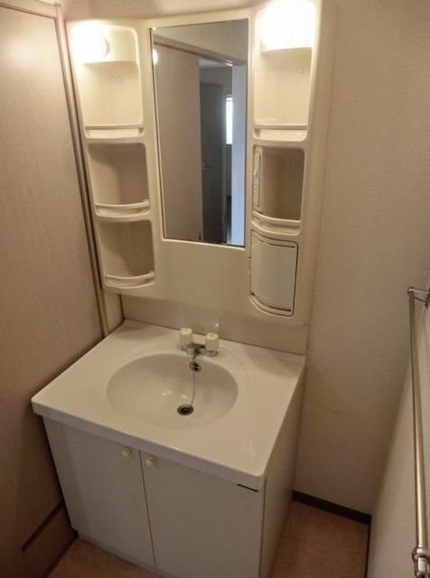 洗面設備　オシャレな洗面所です