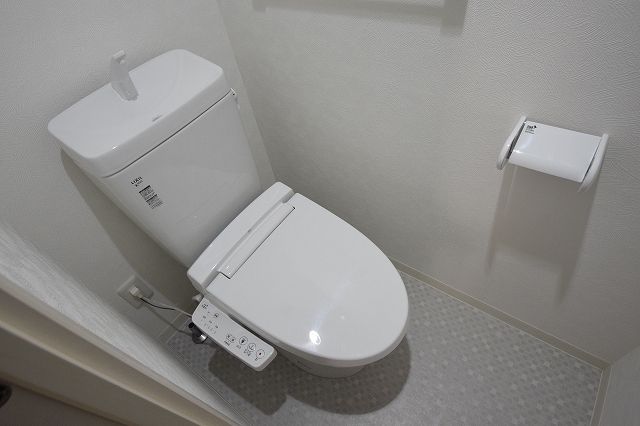 トイレ　★ウォシュレット付きのトイレです★