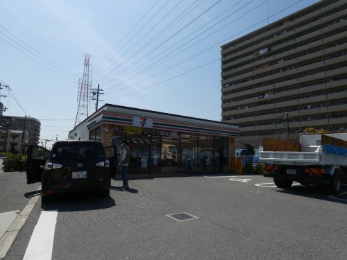 コンビニ　セブンイレブン 大阪新北島4丁目店（コンビニ）まで346m