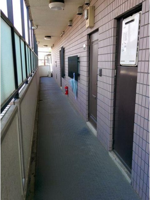 東急東横線 武蔵小杉駅 徒歩15分 3階建 築37年の外観写真
