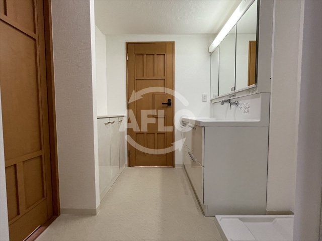 洗面設備　エステムコート谷町六丁目IIアクティーネ　洗面脱衣所