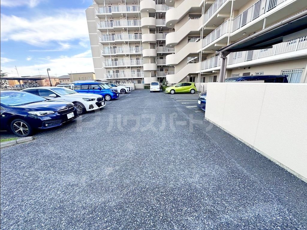 駐車場　駐車場