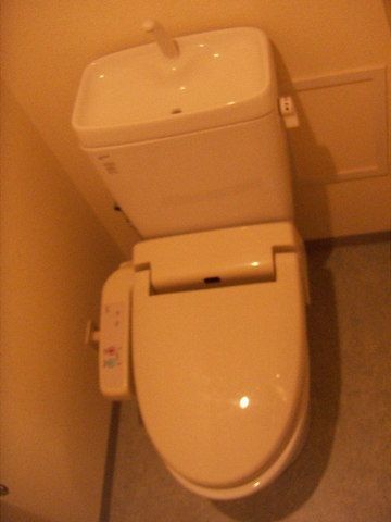 トイレ　★★もちろん温水洗浄便座機能付★★