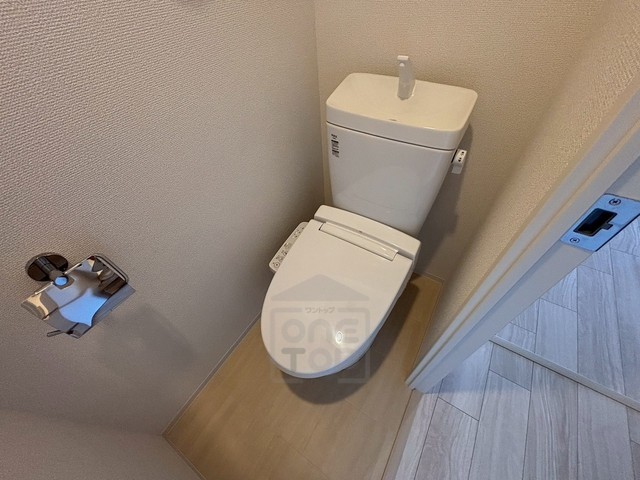 セレニテ新大阪エクラのトイレ写真