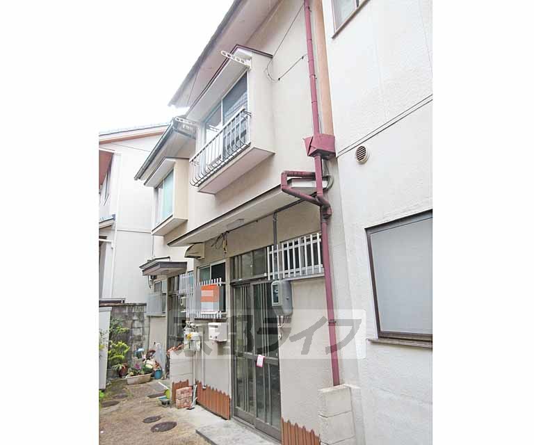 醍醐落保町貸家の外観写真
