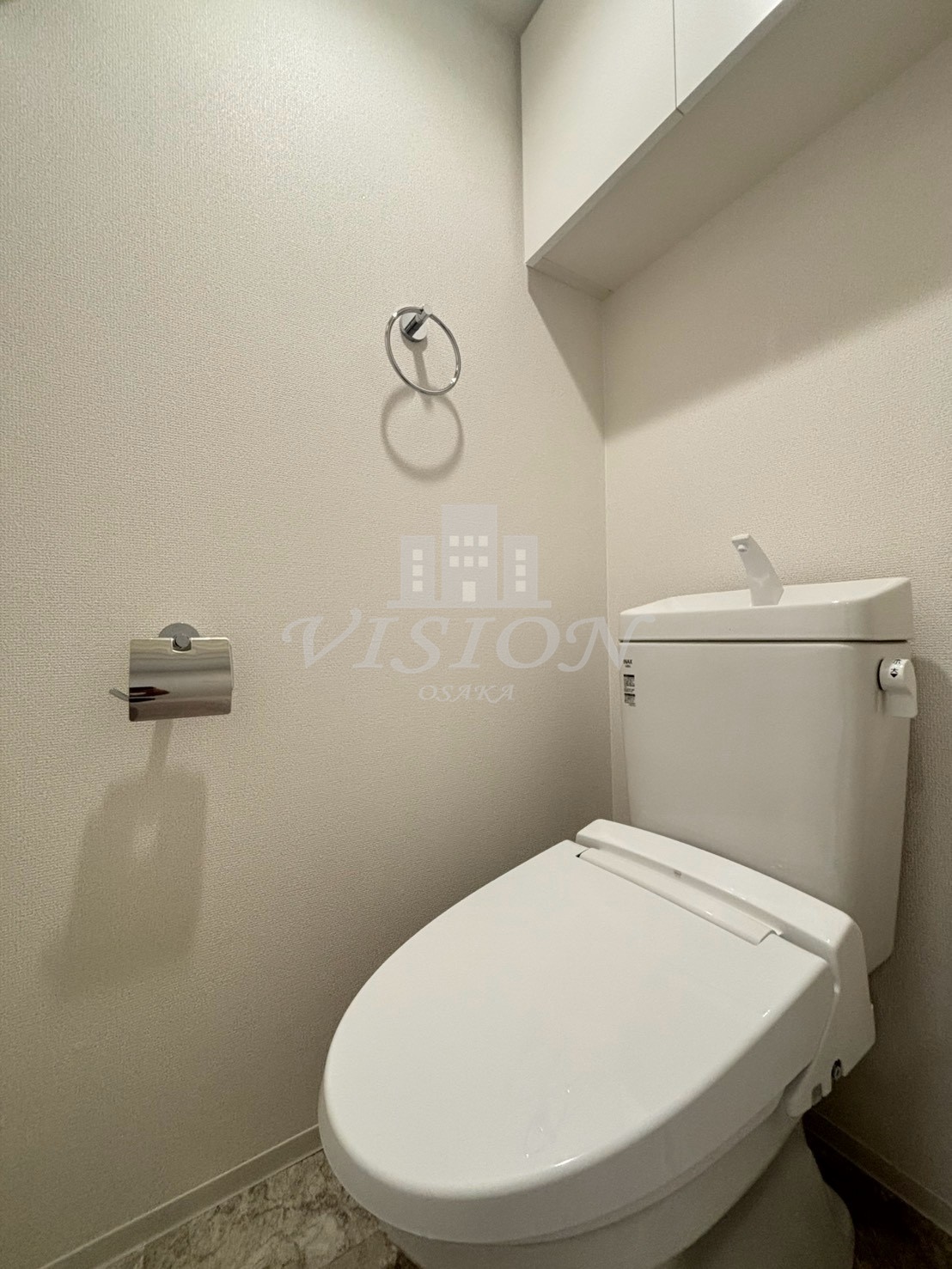 地下鉄谷町線 谷町六丁目駅 徒歩4分 15階建 築1年のトイレ写真