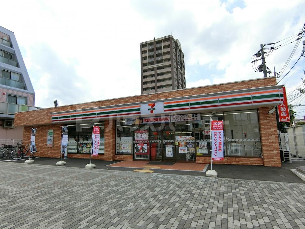 コンビニ　セブンイレブン越ヶ谷2丁目店（コンビニ）まで260m
