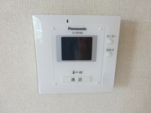 セキュリティ　急な訪問者をモニターで確認できる　TVドアホン