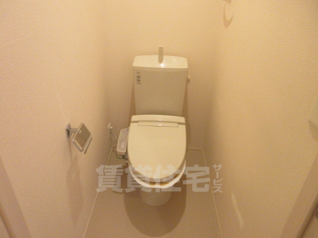 阪急京都線 総持寺駅 徒歩5分 3階建 築13年のトイレ写真