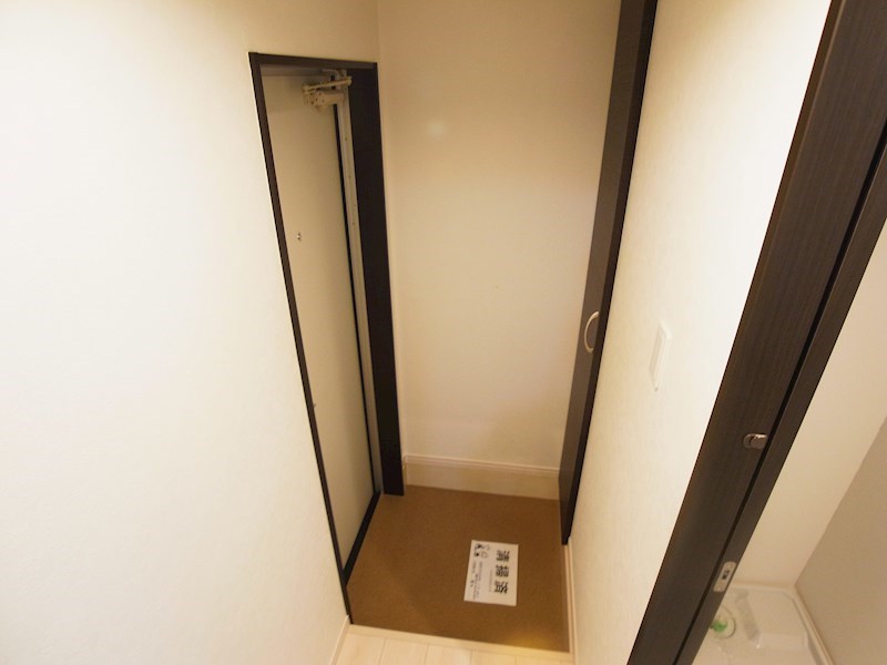 RIZEST Kオークスの玄関写真