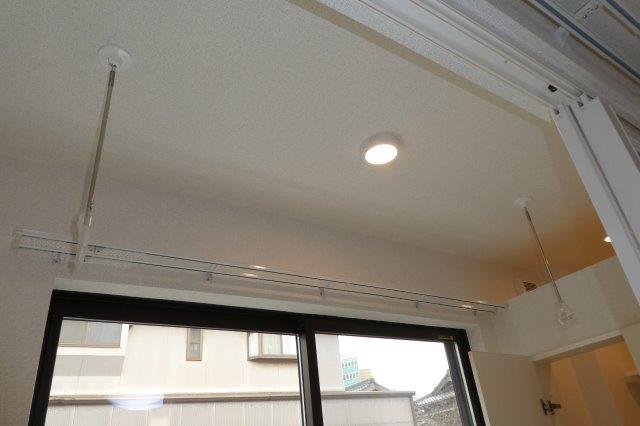 その他設備　室内物干し