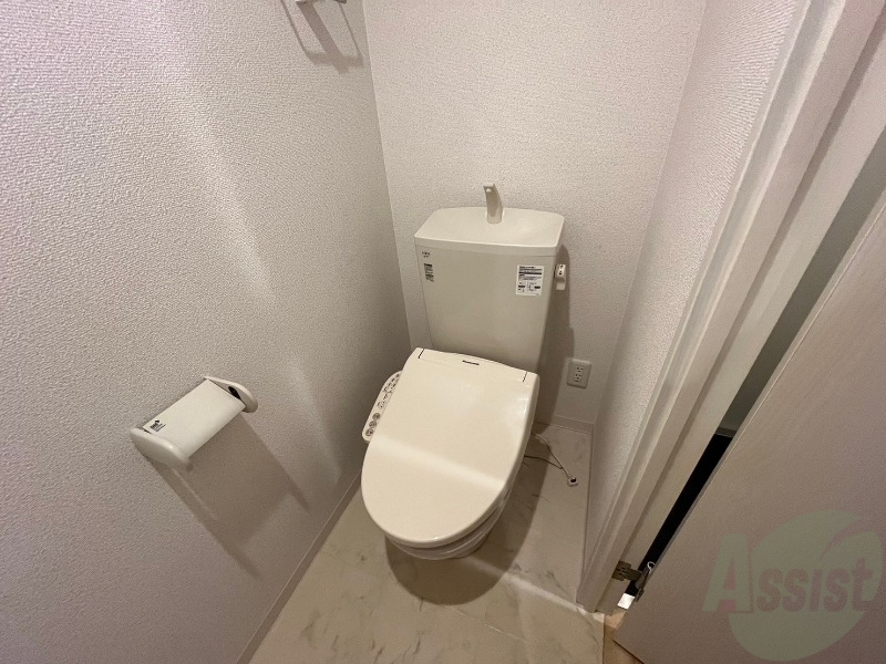 トイレ　こちらはトイレです。清潔感があり、安心して使用できます。