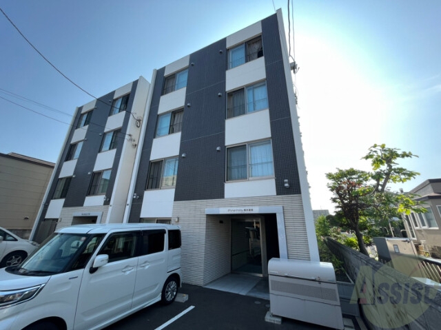 建物外観　札幌市東区北１６条東「Ｐｉｎｅ　ｈｉｌｌｓ環状通東」