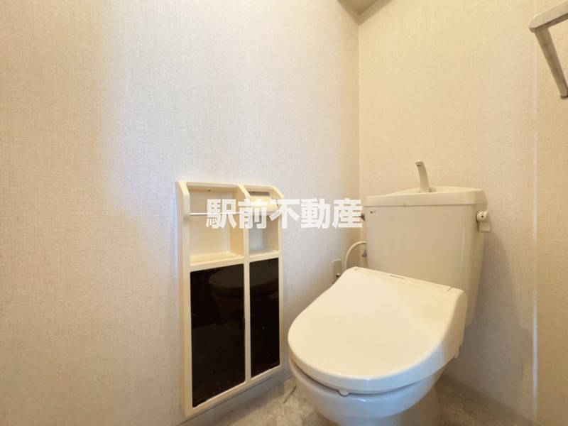 ＪＲ久大本線 南久留米駅 徒歩10分 3階建 築28年のトイレ写真