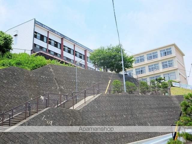 中学校　入野中学校（中学校）まで869m