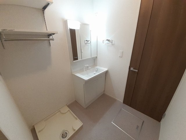 洗面設備　脱衣スペースもあります