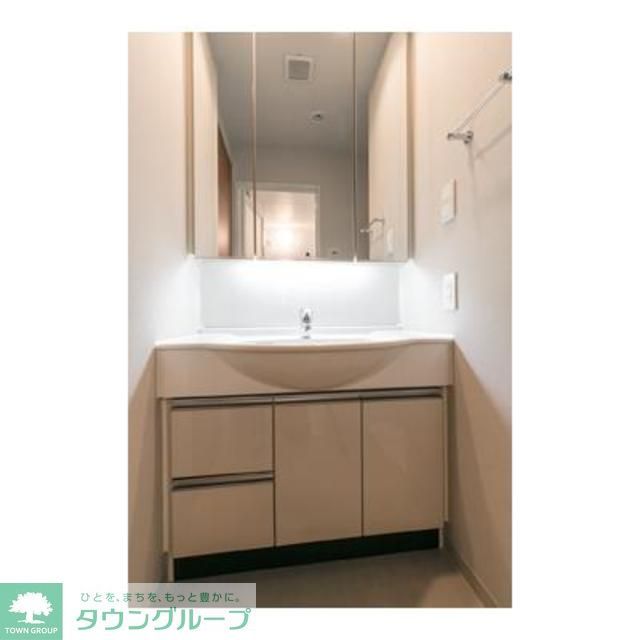 洗面設備　※写真は同タイプ住戸です。