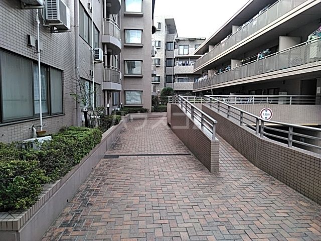 グロースメゾン海神A棟の外観写真