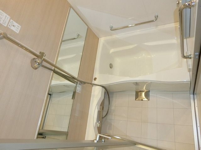 バス・シャワールーム　※同タイプ住戸参考写真　現況優先
