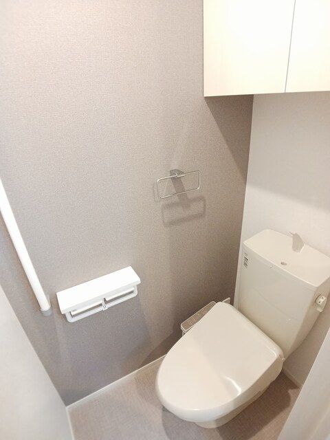 ＪＲ信越本線 茨目駅 徒歩14分 2階建 築1年のトイレ写真
