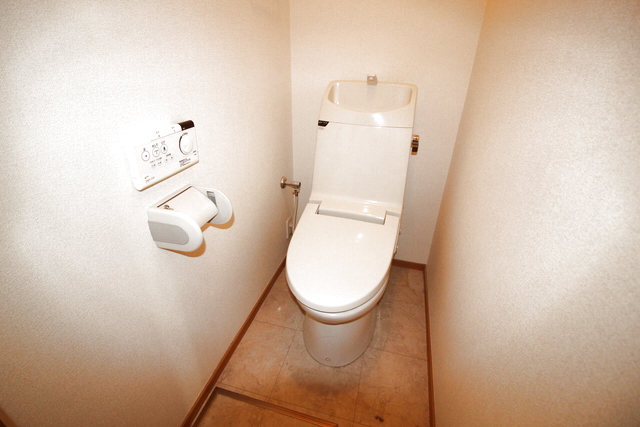 トイレ　※写真は他号室です