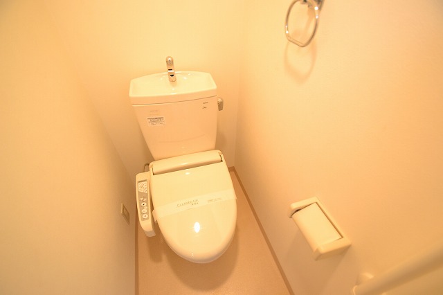 ロワジールYのトイレ写真