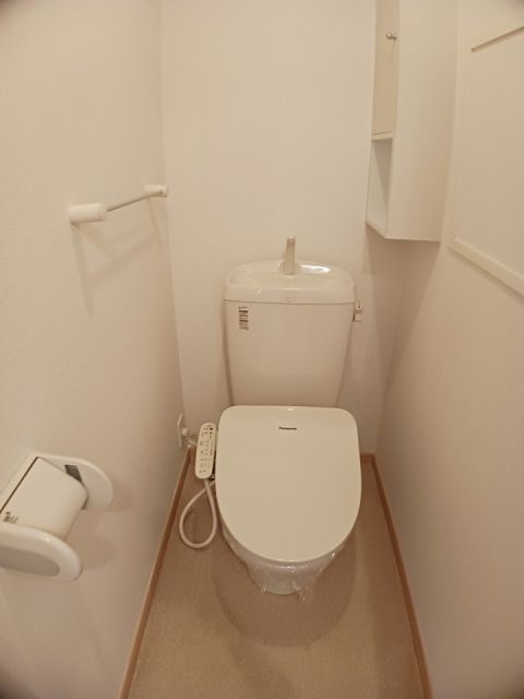ＪＲ信越本線 北高崎駅 徒歩36分 2階建 築17年のトイレ写真