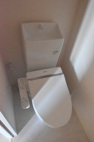 ＪＲ可部線 下祇園駅 徒歩5分 3階建 築9年のトイレ写真