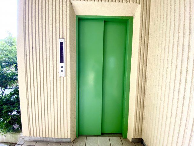 宝マンションの外観写真