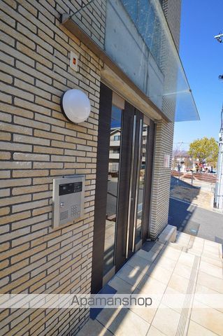 阪急千里線 北千里駅 バス乗車時間：7分 最寄りバス停で下車 徒歩7分 4階建 築15年の外観写真