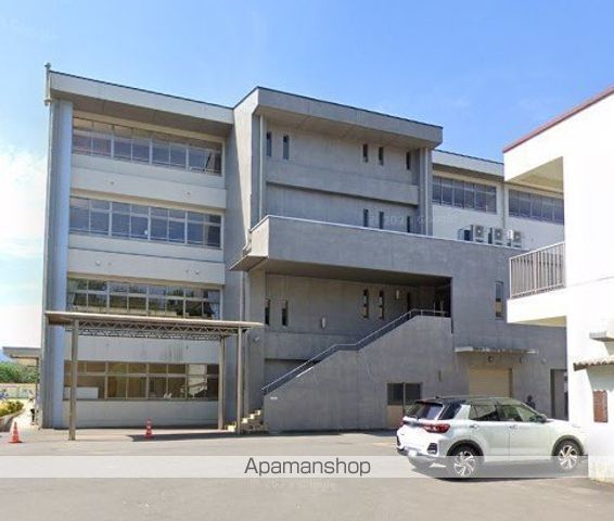 中学校　由布市立挾間中学校（中学校）まで737m