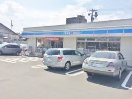 コンビニ　ローソン札幌二十四軒3条店（コンビニ）まで333m