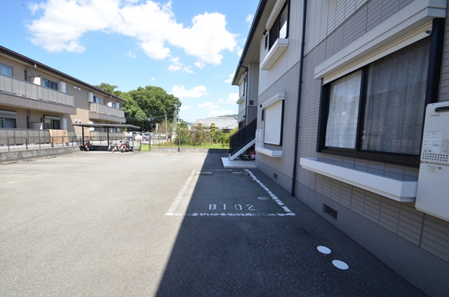 駐車場　駐車場
