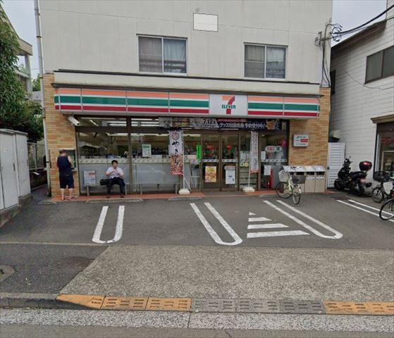 コンビニ　セブンイレブン（コンビニ）まで401m