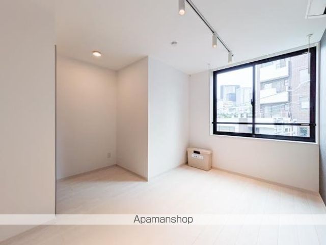 プラティーク中野坂上の居間写真