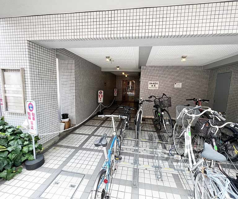ロイヤルプラザ御幸町の外観写真