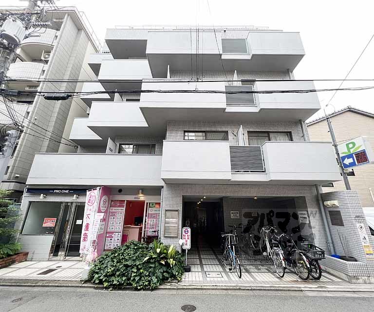 ロイヤルプラザ御幸町の外観写真