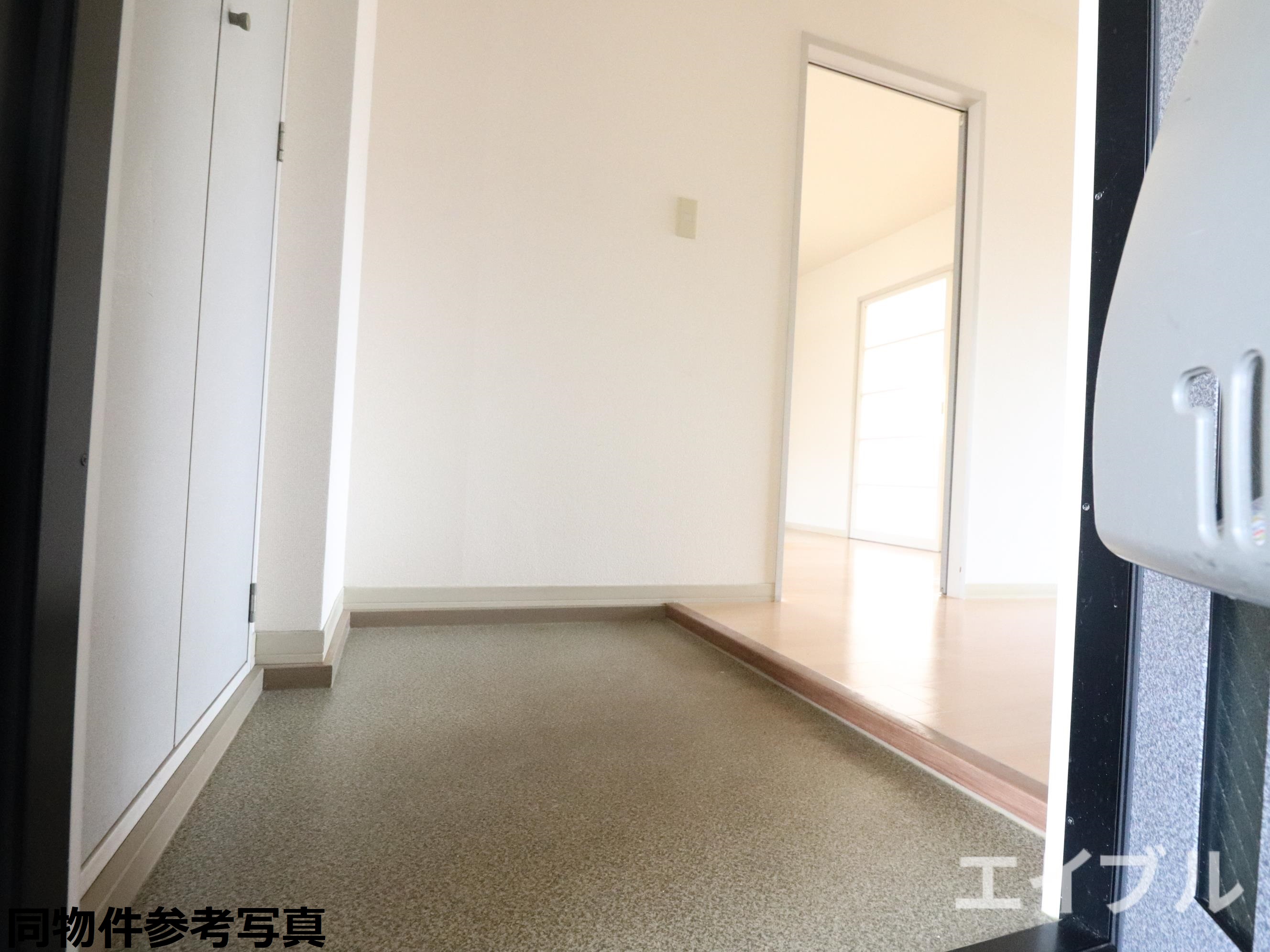 ディアス宮島B棟の玄関写真