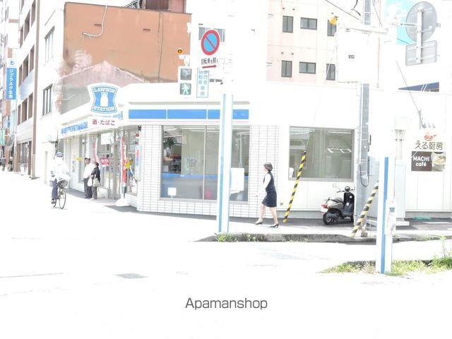 コンビニ　ローソン高知駅前店（コンビニ）まで813m