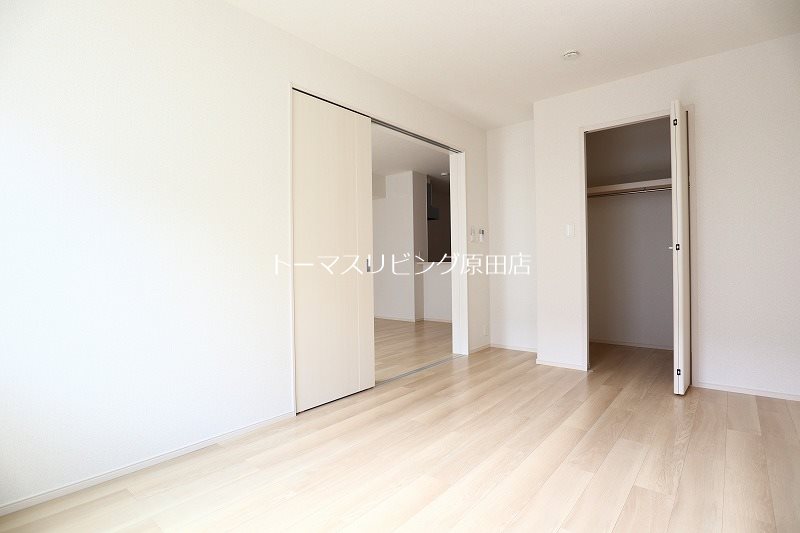 収納　同型参考写真