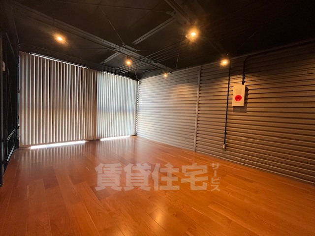 阪神本線 魚崎駅 徒歩8分 2階建 築1年の居間写真