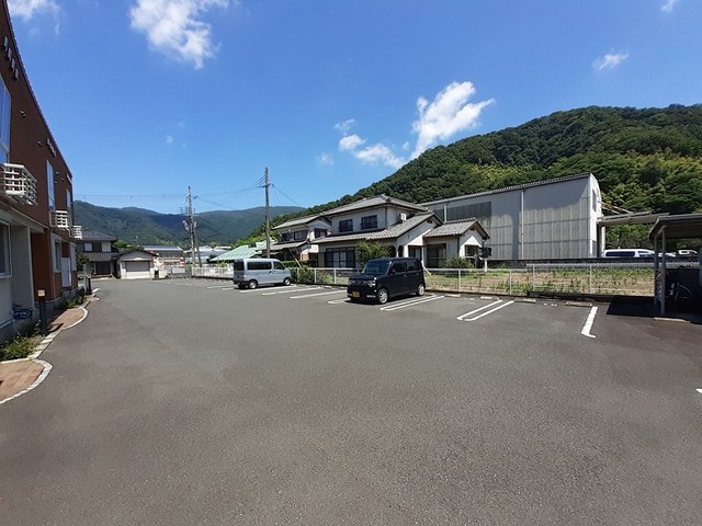 駐車場　駐車場2台分確保あります◎