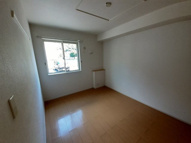 その他部屋・スペース　こちらの洋室は6帖です＊